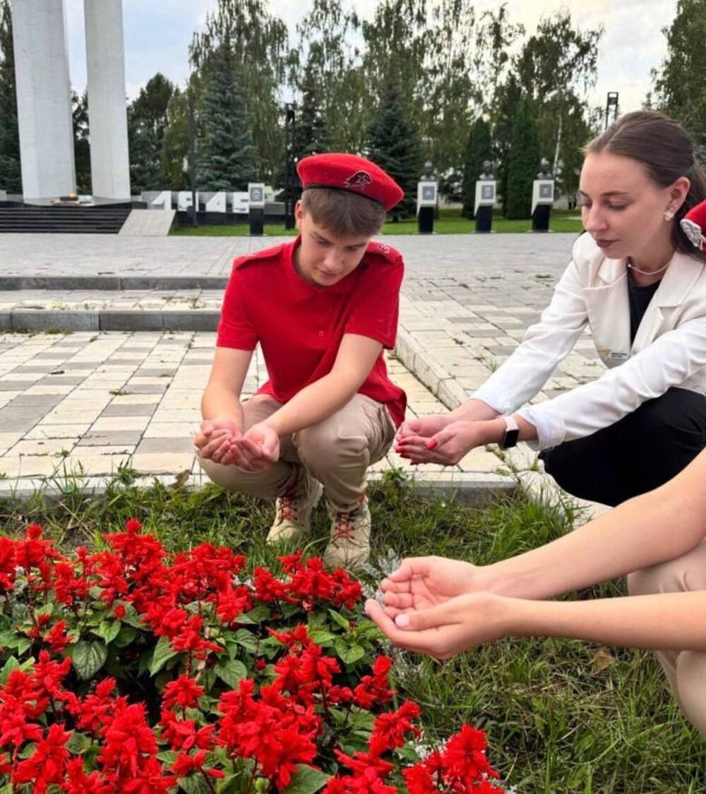 Түбән Камада Террорчылыкка каршы көрәштә бердәмлек көненә багышланган акция узды