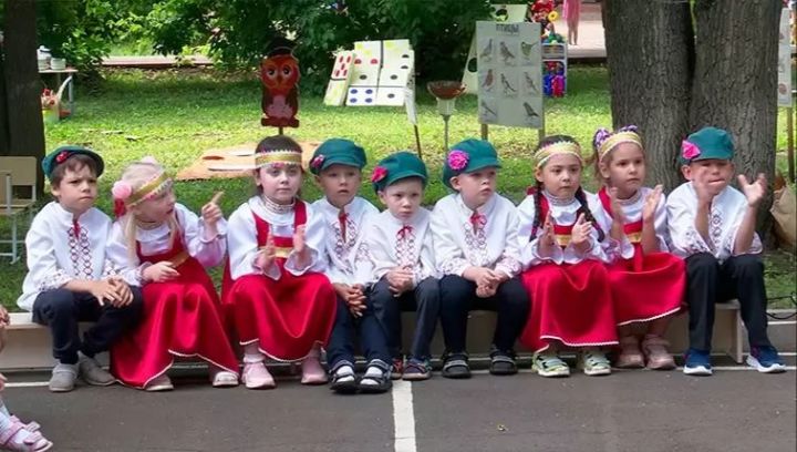 Түбән Кама балалар бакчасында «Җиләкле фестиваль» дип исемләнгән чара узган