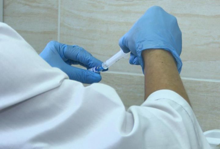 Татарстанда коронавирустан интраназаль рәвештә прививканы беренче көнне 200 кеше ясаткан