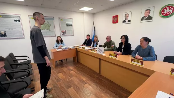 Түбән Камада көзге чакырылыш башланды: 250 кеше армиягә китәчәк