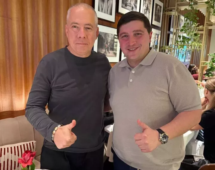 Радмир Беляев Аркадий Новиков белән Түбән Камада ресторан ачу турында фикер алышты