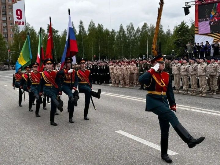 35 меңгә якын түбәнкамалы Җиңү көнендә бәйрәм чараларында булган
