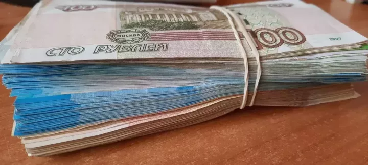 Түбән Камада яшәүче фельдшер мошенникларга ышанып, 100 мең сумнан артык акчасын югалткан
