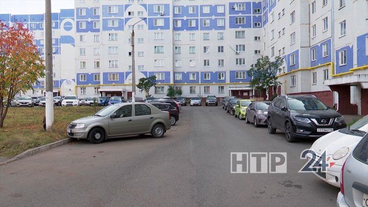 Юрист ишегалдындагы парковканы күршеләр әйләндереп алса нишләргә икәнен әйтте