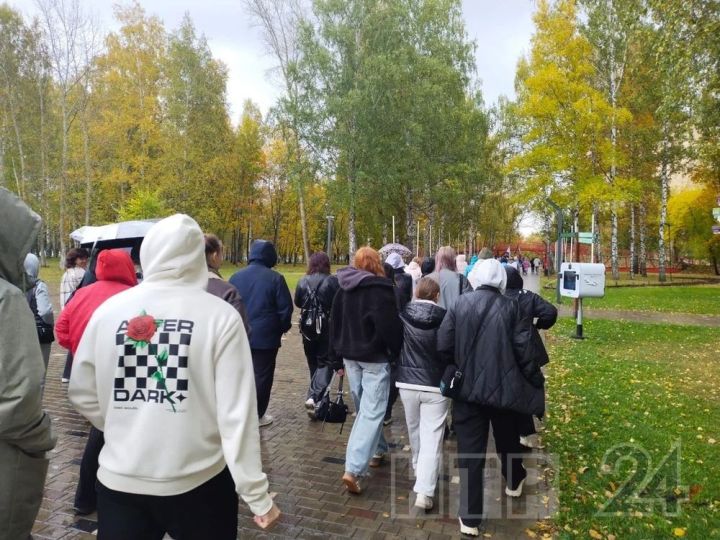 Түбәнкамалылар «Гаилә» паркы һәм Вахитов проспектындагы яңа сквер буйлап 10 мең адым үттеләр