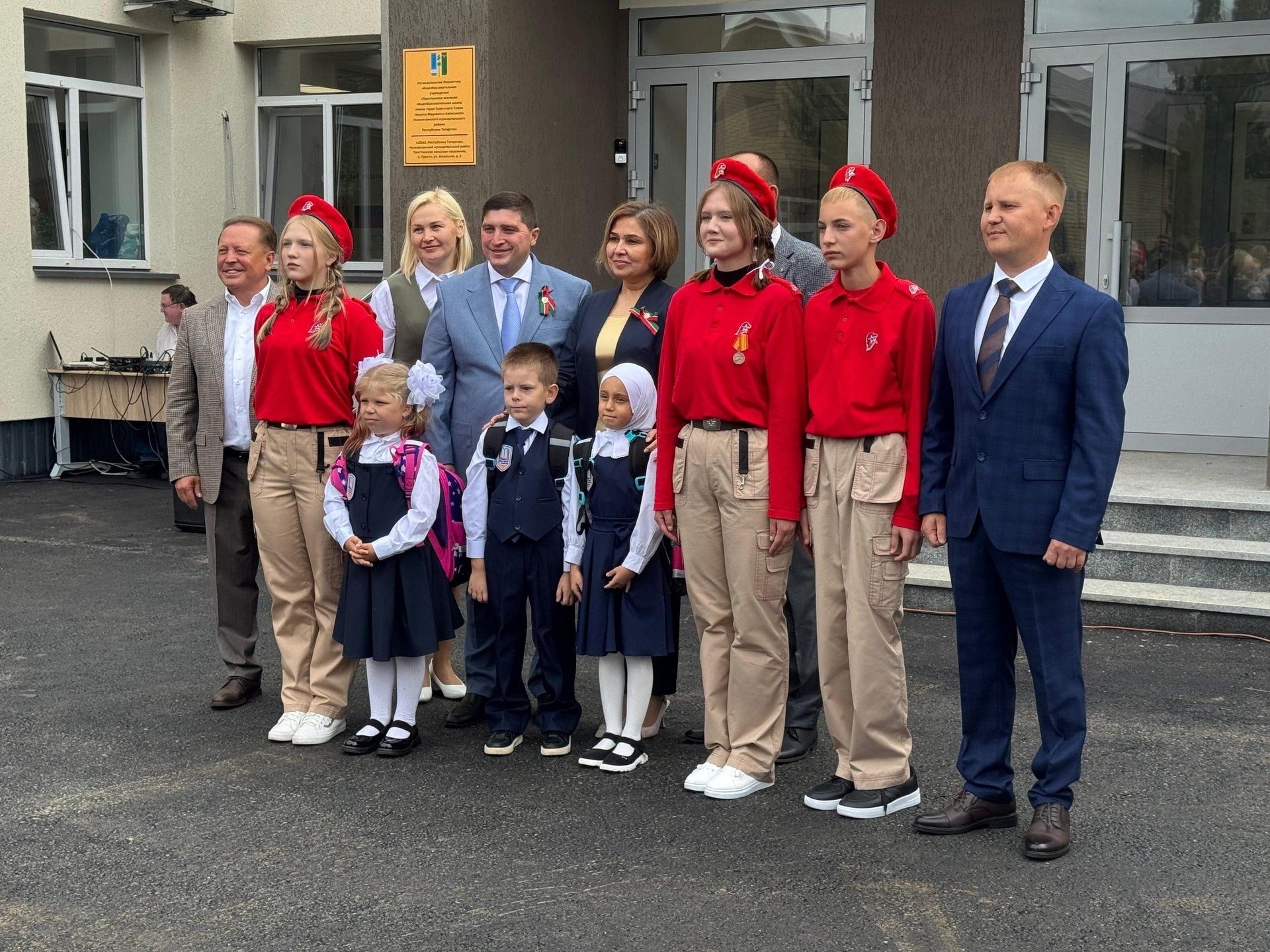 Түбән Кама районында төзекләндерүдән соң Кайманов исемендәге яңартылган мәктәп ачылды