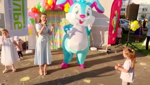 Түбән Каманың Химиклар проспекты буенча 57 нче йорт ишегалдында күршеләр бәйрәме үтте