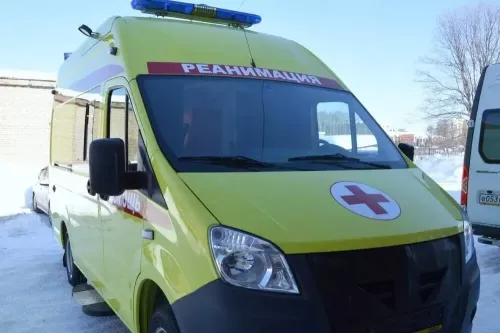 Түбән Кама балалар хастаханәсе яңа реанимобиль алды