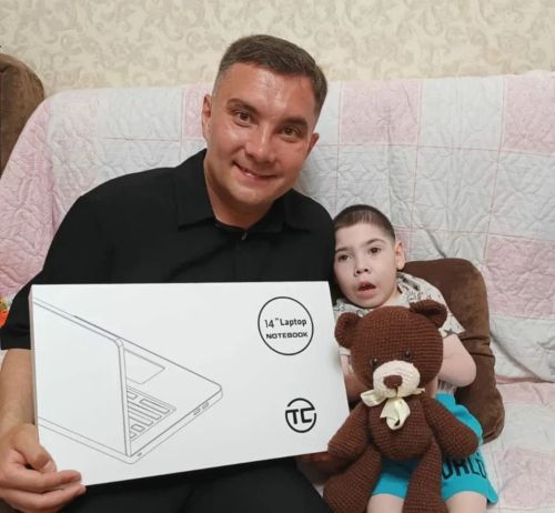«АйсАм» хәйрия оешмасы физик мөмкинлекләре чикләнгән балаларга хәйрия ярдәме күрсәтә