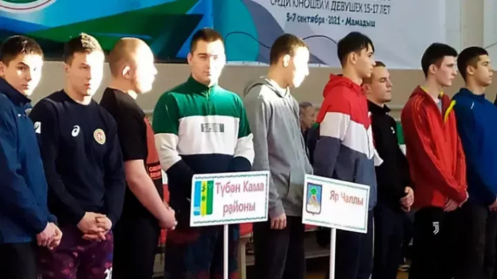 Түбән Кама көрәшчеләре Татарстан беренчелегендә медальләр алды