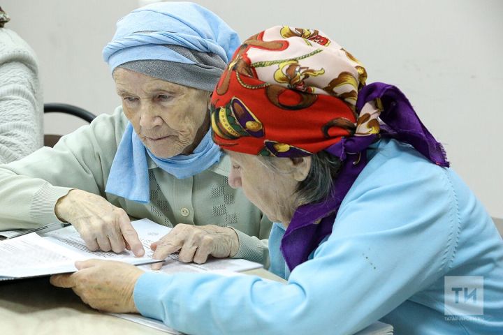 Татарстанда 6 октябрьдә өлкәннәр өчен күчемсез милек буенча кайнар линия эшләячәк