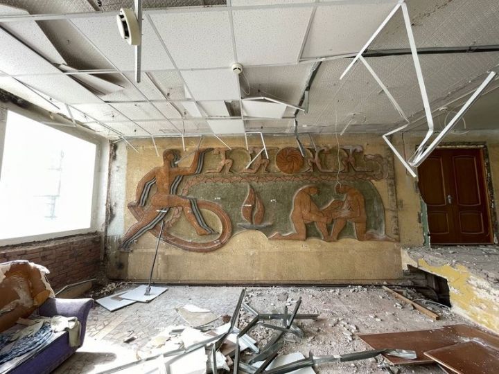 «Факел» спорт залында ремонт барышында совет чорында ясалган фрескага тап булганнар