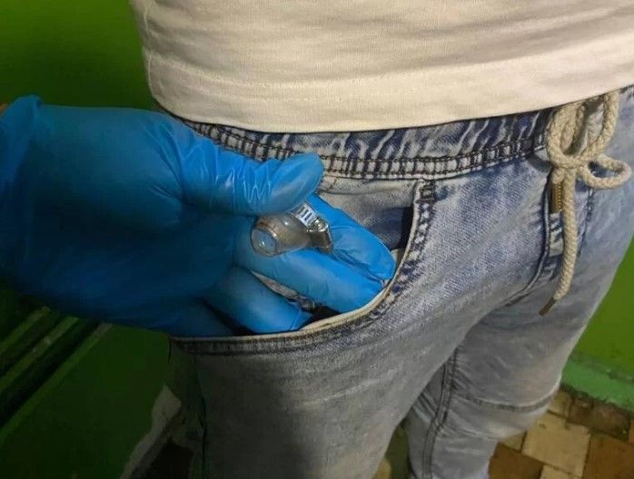 Түбән Кама полициясе тоткарлаган ир-ат кесәсендә наркотиклар табылган