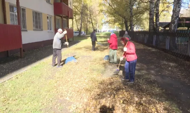 Түбән Каманың 5 нче микрорайонында яшәүчеләр өмә үткәрде
