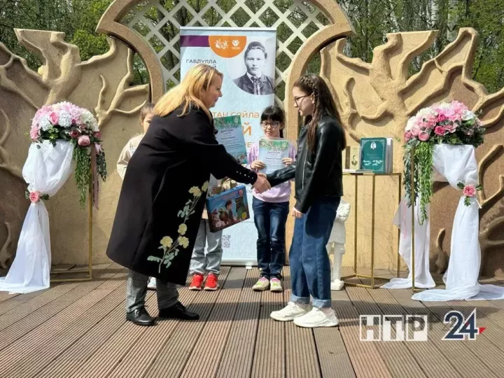 Түбән Камада Тукайның 139 еллыгын һәм Туган тел көнен билгеләп үтәләр
