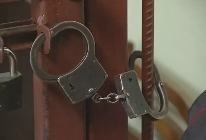 Суд Түбән Камада яшәүчене хокуксыз йөргән өчен кулга алды