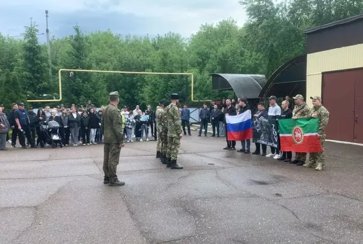 Түбән Камадан җиде кеше контракт буенча хезмәт итәргә китте