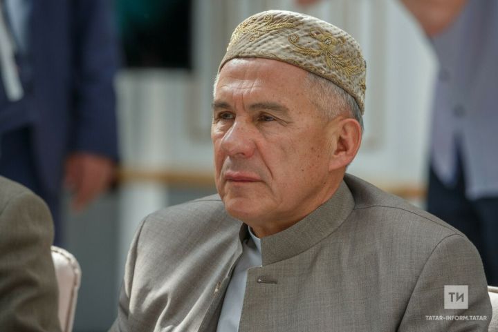 Рөстәм Миңнеханов Идел буе Болгар дәүләтендә ислам динен кабул итү көне белән котлады