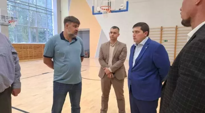 Радмир Беляев Түбән Камадагы спорт мәктәпләренең торышын тикшерде