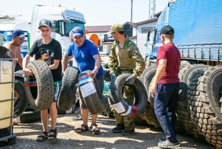 Түбән Камадан махсус операция хәрбиләренә 20 тоннадан артык ярдәм җибәрделәр