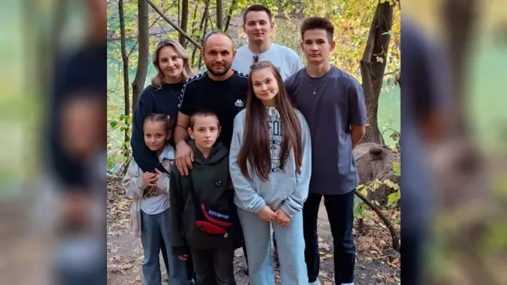 Владимир Путин Түбән Кама гаиләсен бүләкләү турындагы указга кул куйды