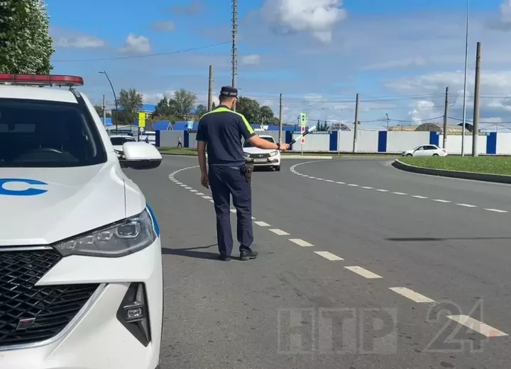 Түбән Кама автоинспекторлары куркынычсызлык каешлары буенча рейд үткәрде