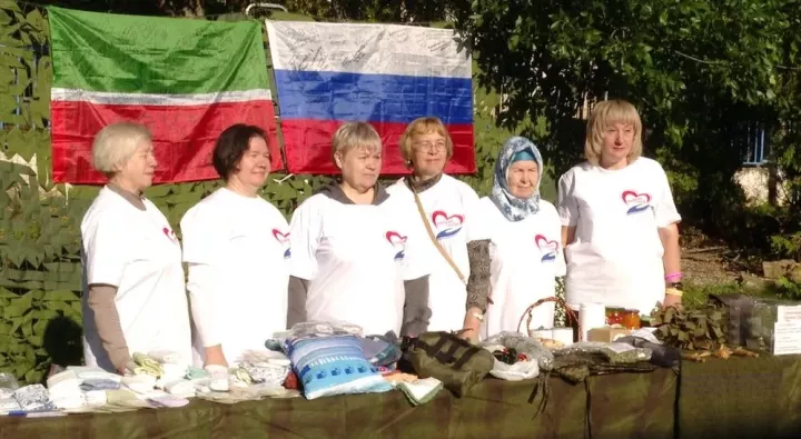 Түбән Камада сайлау участокларында исән калу беләзекләрен, коры душ ясау һәм маскировка челтәрләре үрү буенча мастер-класслар үткәрелде