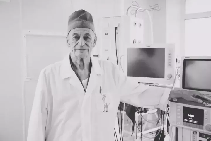 Медицина өлкәсенә 50 ел гомерен багышлаган Түбән Кама табибы Сергей Линьков вафат булды