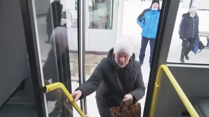 Түбән Камада 8нче мартта хатын-кызларга җәмәгать транспортында йөрү бушлай булачак